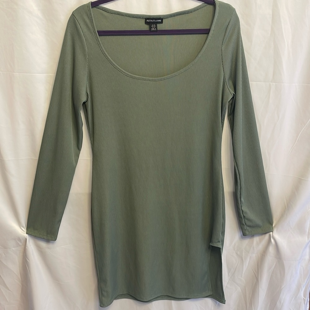 PrettyLittleThing Long Sleeve Dress 12 Fall Layering Bodycon Feminine Scoop Neck
